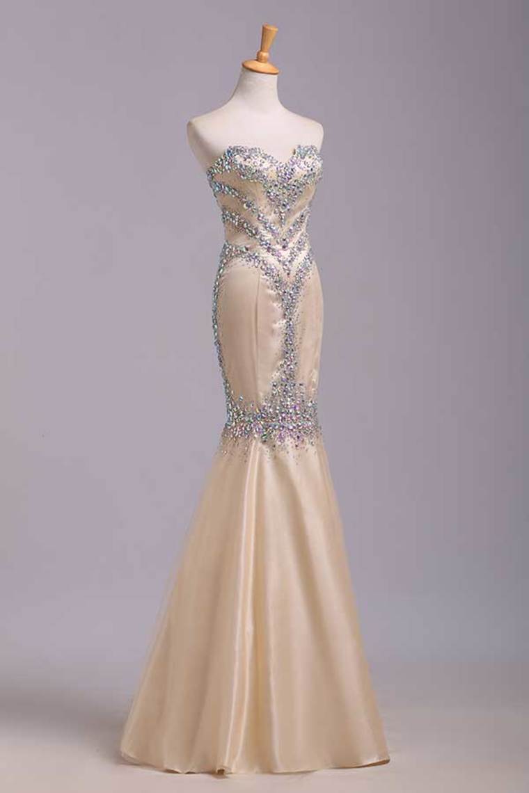2024 Vintage Sweetheart Floor Length Mermaid/Trumpet Beaded Tulle Prom Dresses