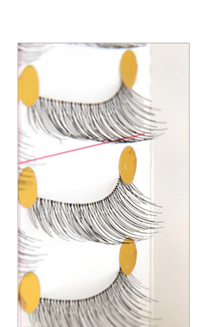 Long, Curved Fashion Lashes With Added Volume   10 Pairs Per Box