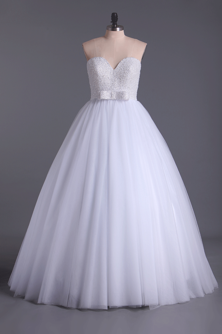 2023 Sweetheart Ball Gown Wedding Dresses Tulle Floor Length With Beading